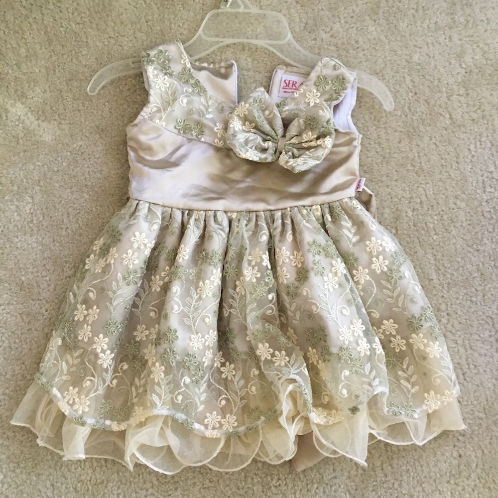 Girls 2T Lace Green and Cream Formal Dress